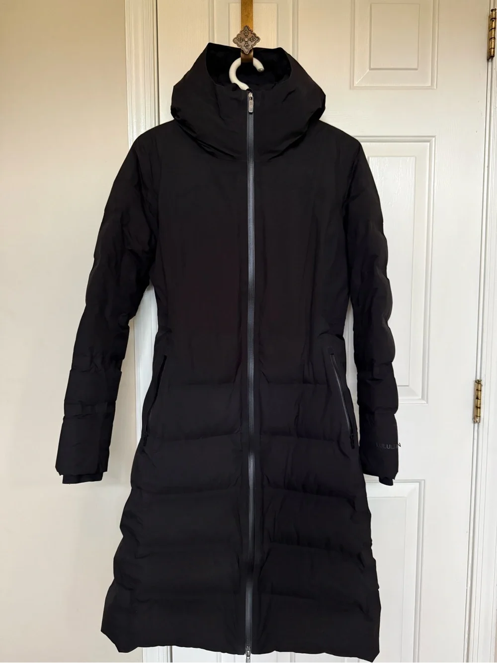Lululemon women’s Black Long parka with Hood